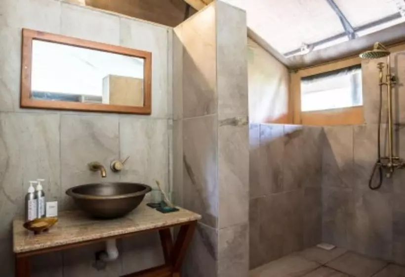 هتل Lerai Safari Camp