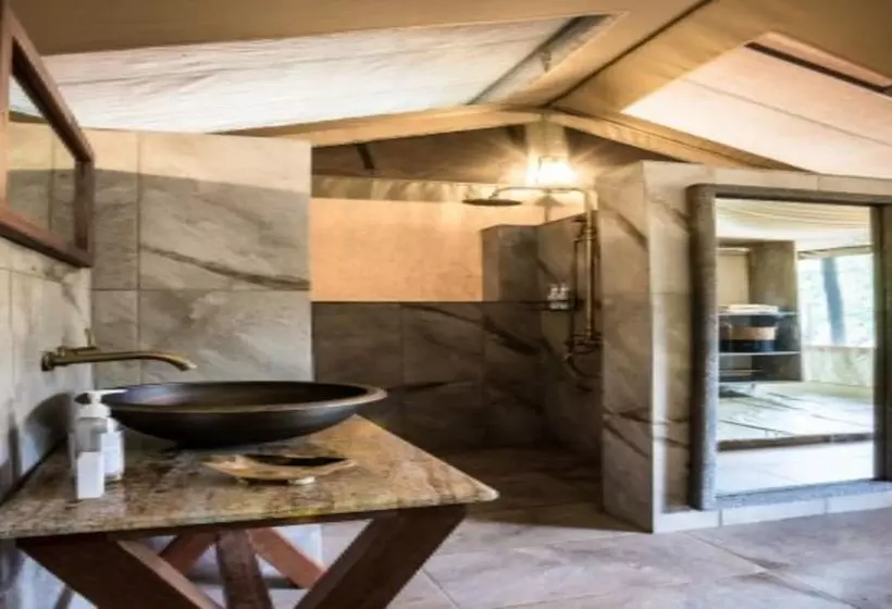 هتل Lerai Safari Camp