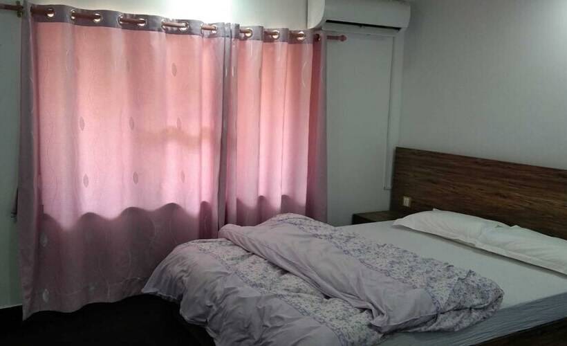 هتل Merostay 003 Green Forest Homestay