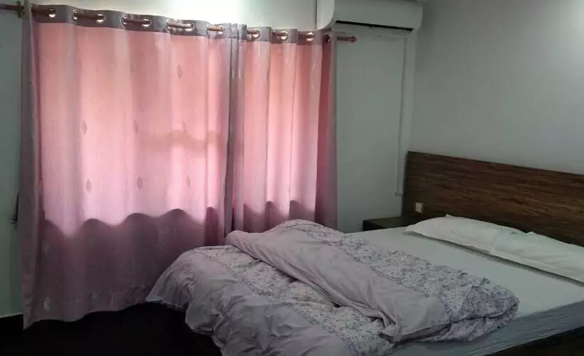 هتل Merostay 003 Green Forest Homestay