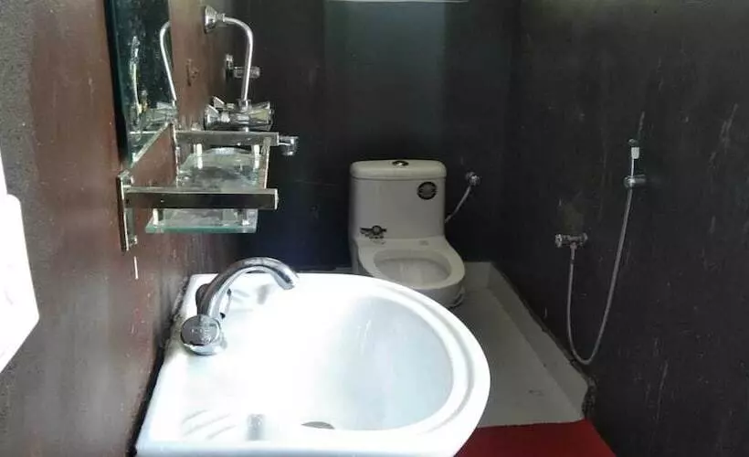 هتل Merostay 003 Green Forest Homestay