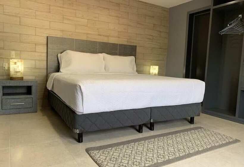 Отель Mesón Santa Rosa