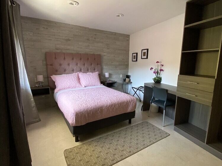 Отель Mesón Santa Rosa