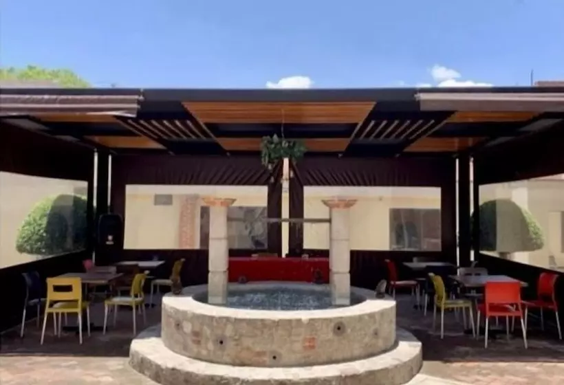 ホテル Mesón Santa Rosa