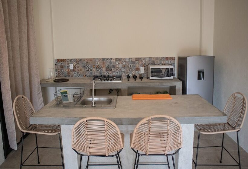 酒店 Nizaa Apartments