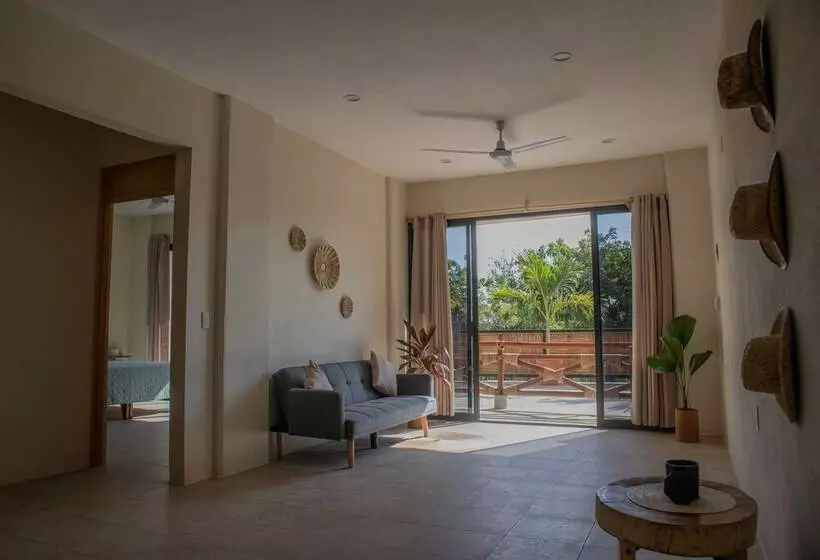 Hotelli Nizaa Apartments