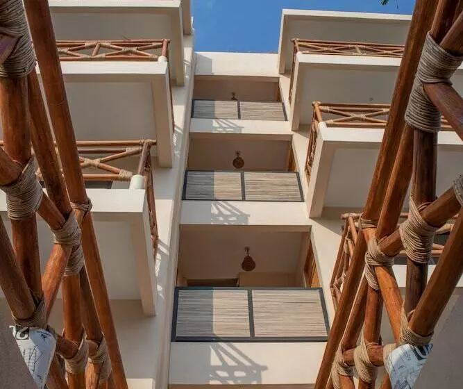 Hotelli Nizaa Apartments