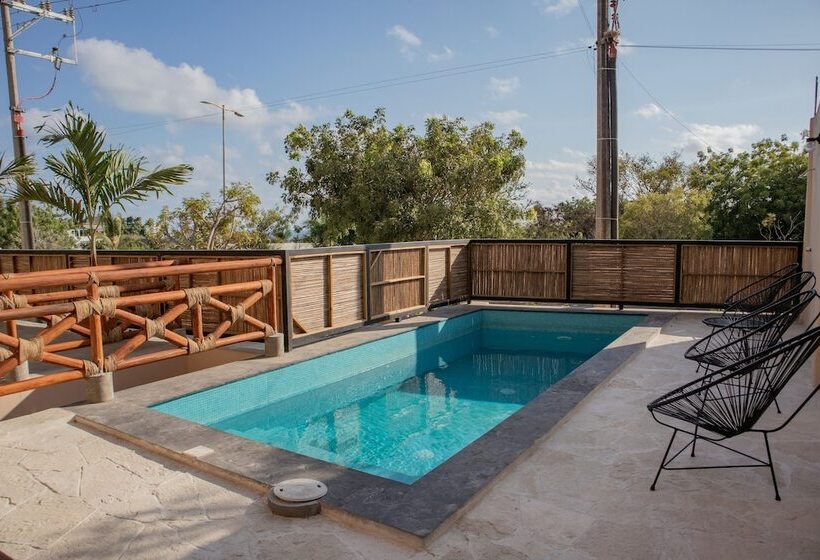 酒店 Nizaa Apartments