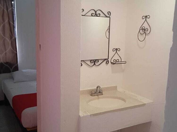 هتل Palmeyras Inn