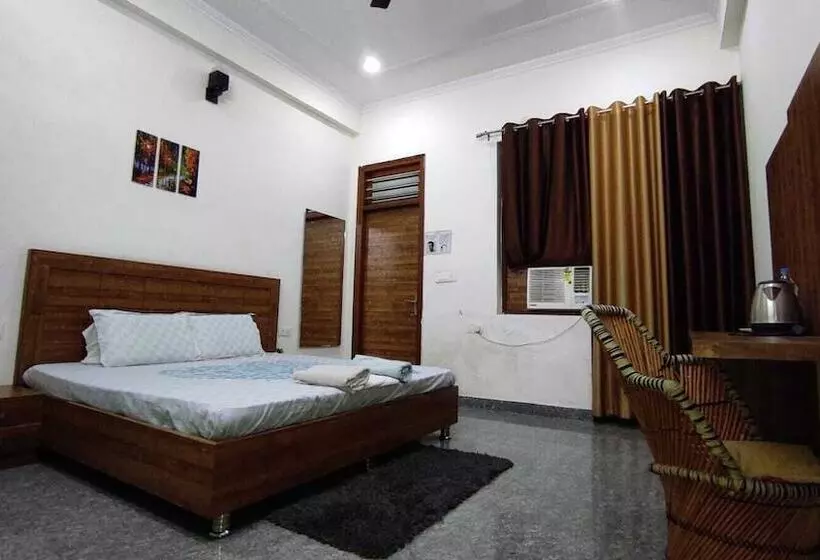 Hotelli Taj Street Hostel
