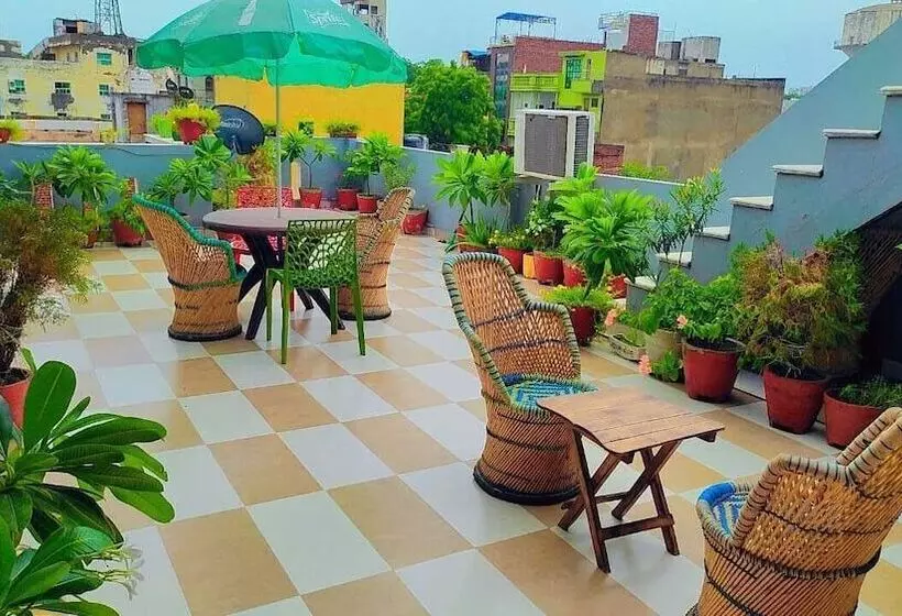 Hotelli Taj Street Hostel