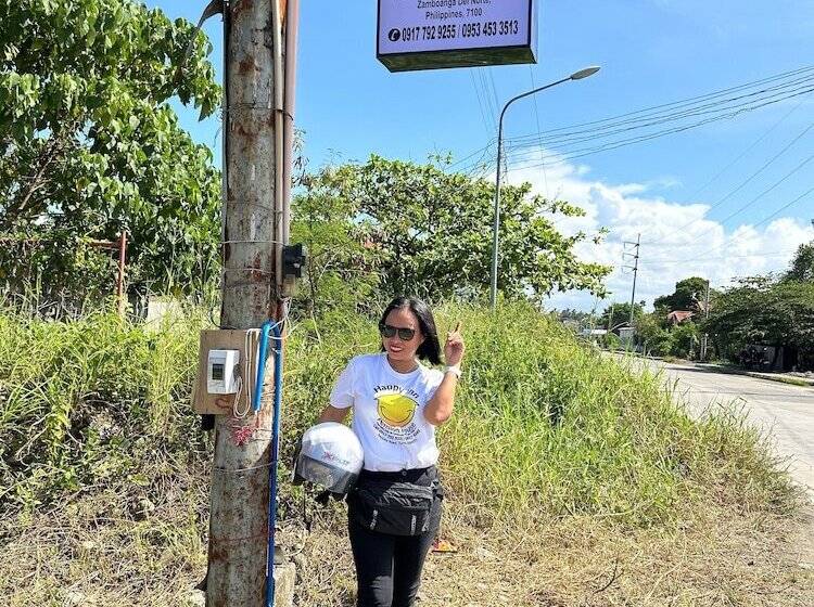 מוטל Happy Inn Pension House