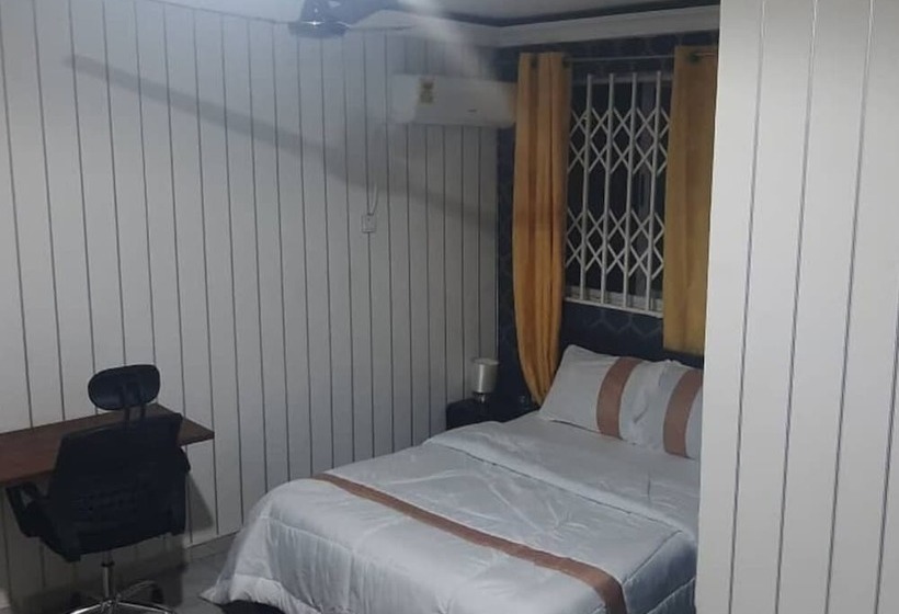 بنسيون Maxjen Haven Guest House