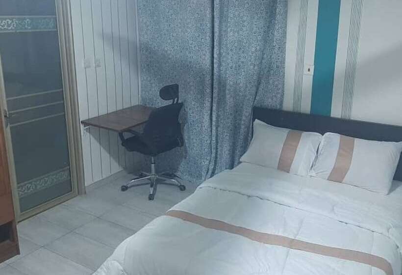 بنسيون Maxjen Haven Guest House