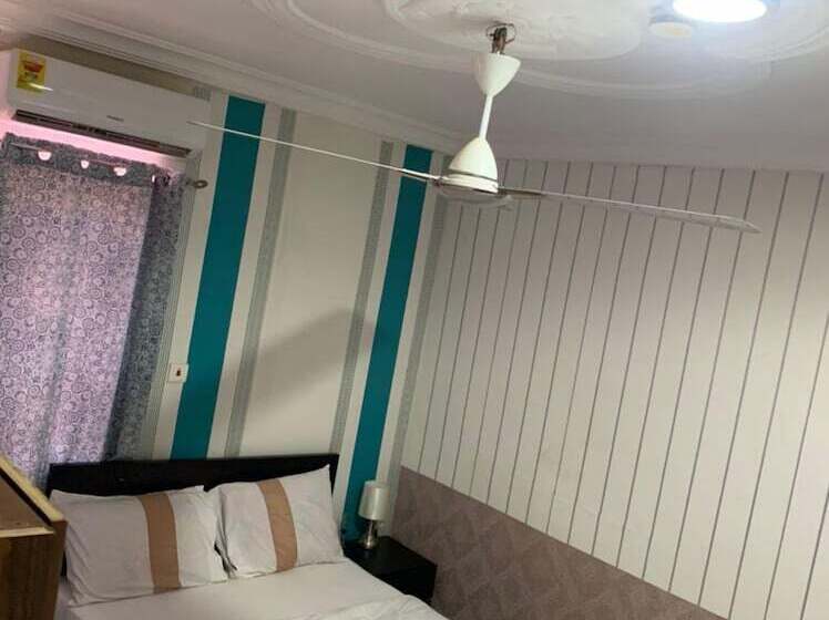 بنسيون Maxjen Haven Guest House