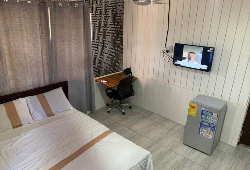 بنسيون Maxjen Haven Guest House