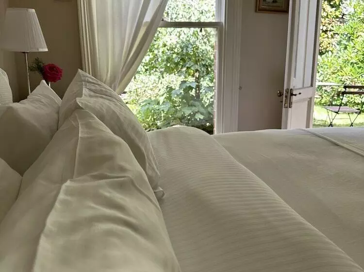 Majatalo Rowan Brae Historic Guest House