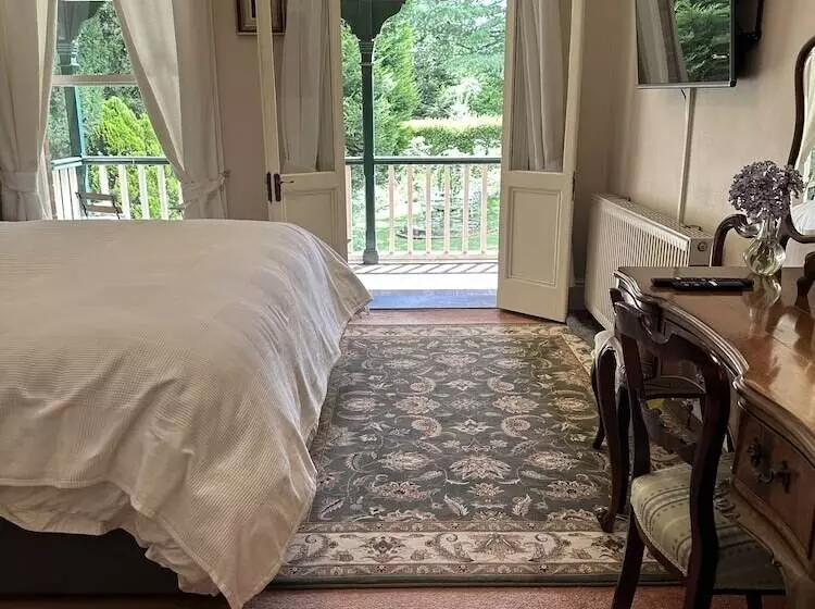 Majatalo Rowan Brae Historic Guest House