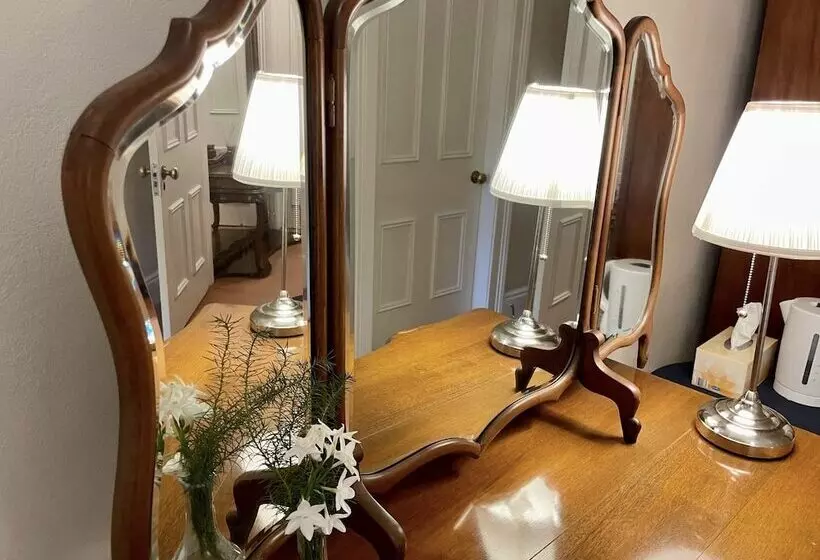 Majatalo Rowan Brae Historic Guest House