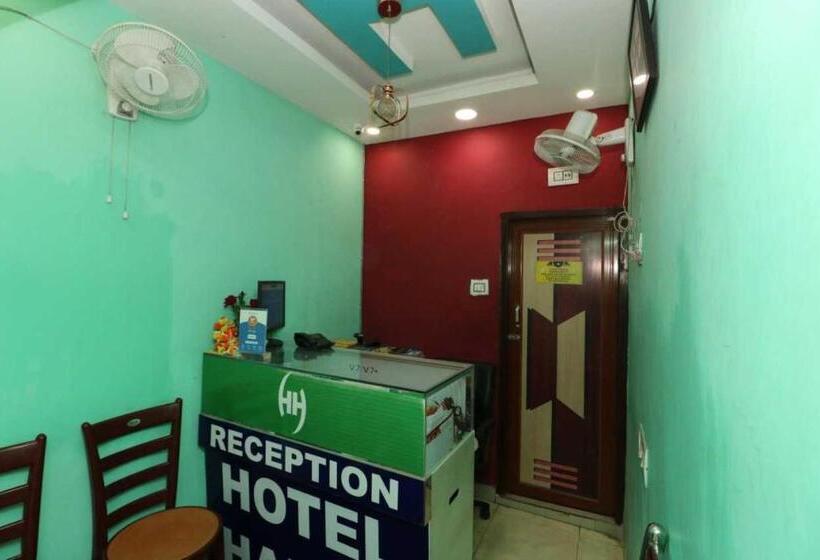 Hotel Pop  Happy Near Netaji Subhash Chandra Bose International Airport