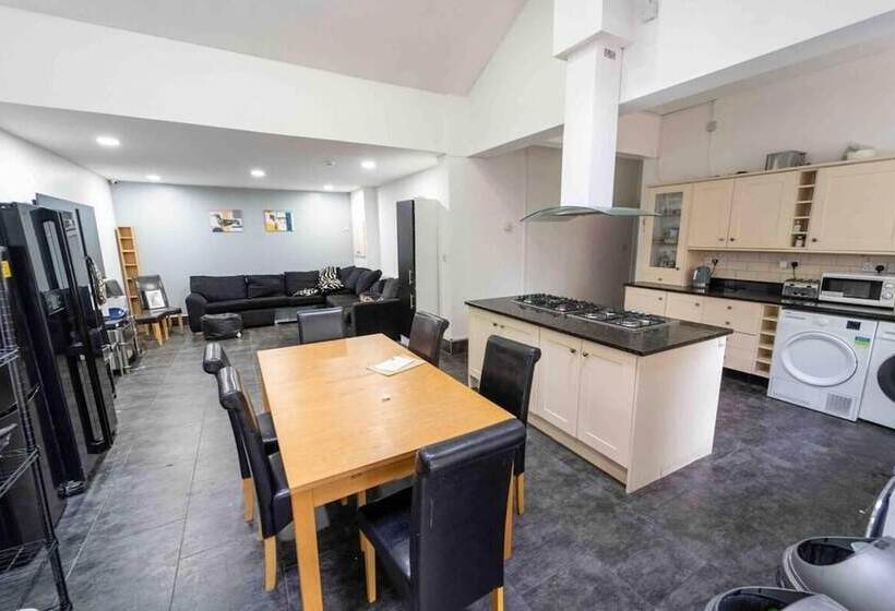 اقامتگاه Ground Floor Cosy Studio Close To The City