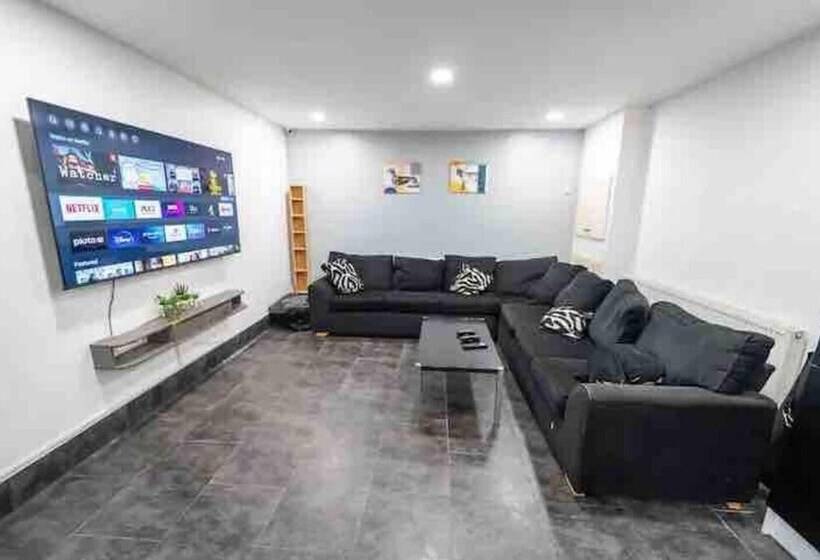 اقامتگاه Ground Floor Cosy Studio Close To The City