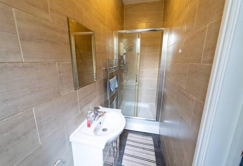 اقامتگاه Ground Floor Cosy Studio Close To The City