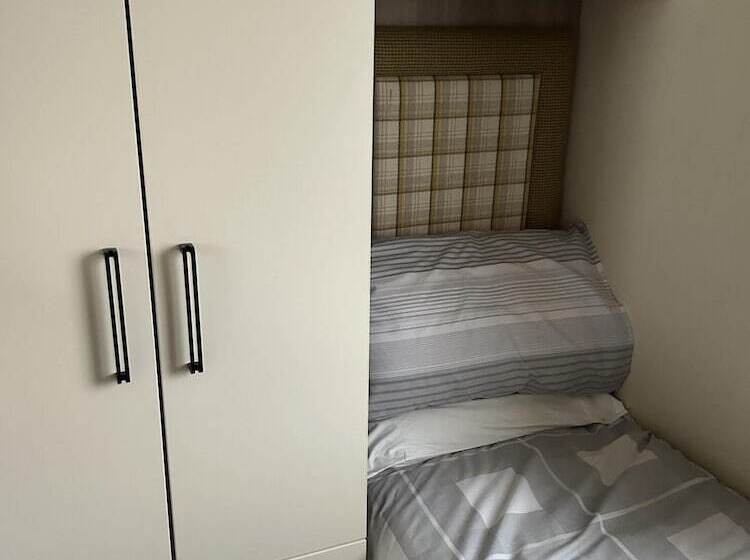 Resort Static 4 Berth Hoburne Devon Bay Paignton