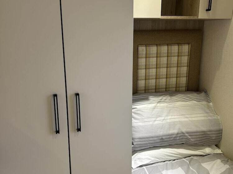 Resort Static 4 Berth Hoburne Devon Bay Paignton