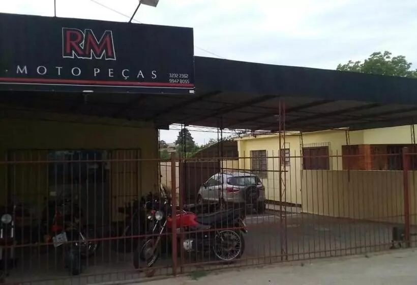 ユースホステル Rm Pousada Casa De Familia