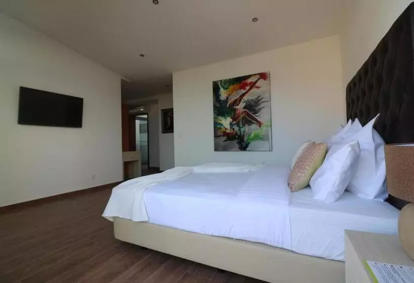 تختخواب و صبحانه Lali S House