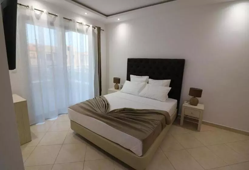 تختخواب و صبحانه Lali S House