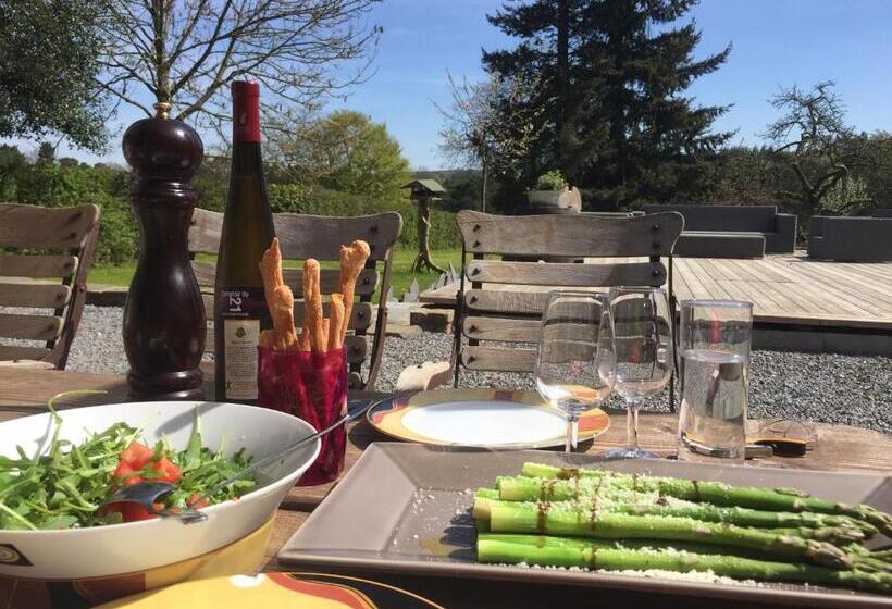 تختخواب و صبحانه Maison Galerie Art N Pepper