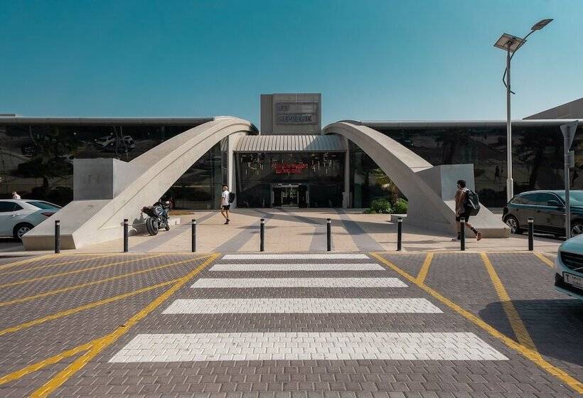 Emirates Sports Hotel Apartments