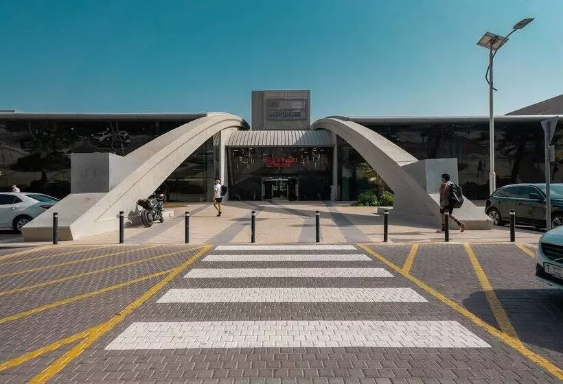 Emirates Sports Hotel Apartments