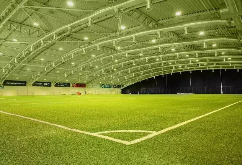 Emirates Sports Hotel Apartments