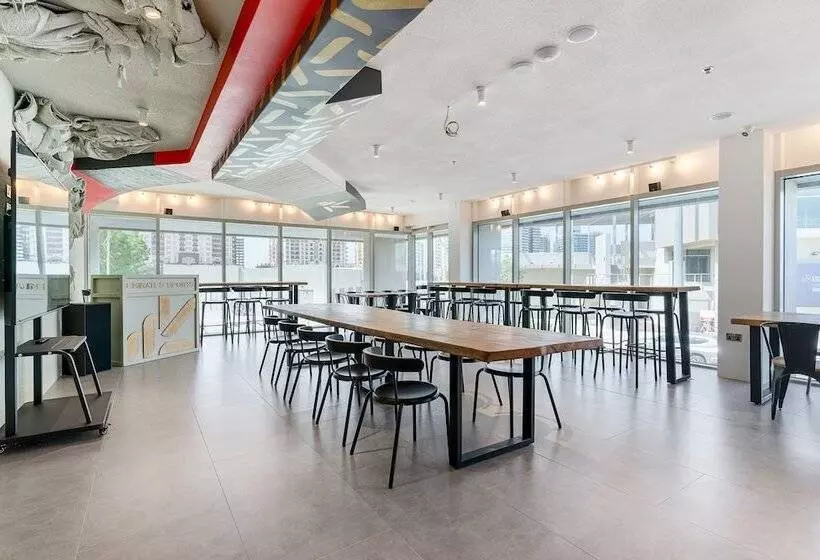 Emirates Sports Hotel Apartments