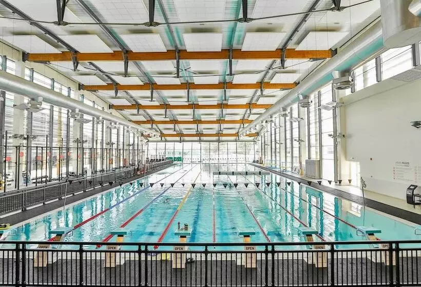 Emirates Sports Hotel Apartments