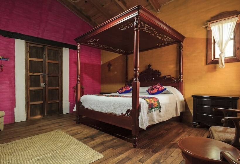 Отель Capital O Hacienda La Bragadita