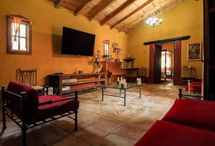 ホテル Capital O Hacienda La Bragadita