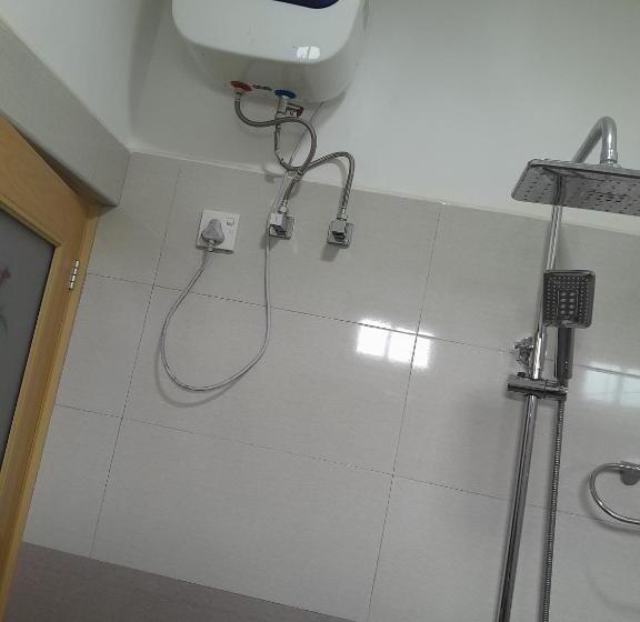 בית מלון כפרי Creek View Inn