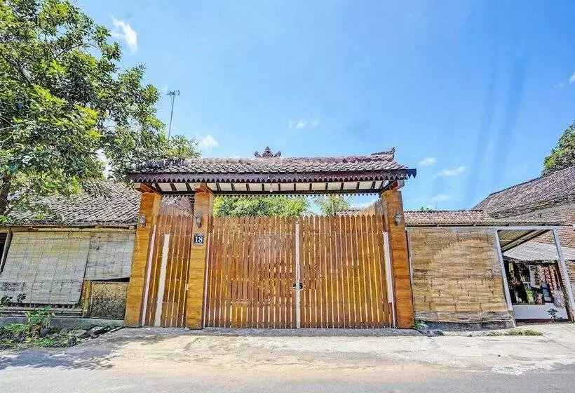 ホテル Garuda Homestay Syariah By Oyo