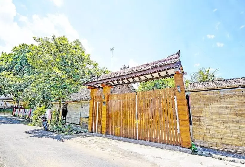 ホテル Garuda Homestay Syariah By Oyo