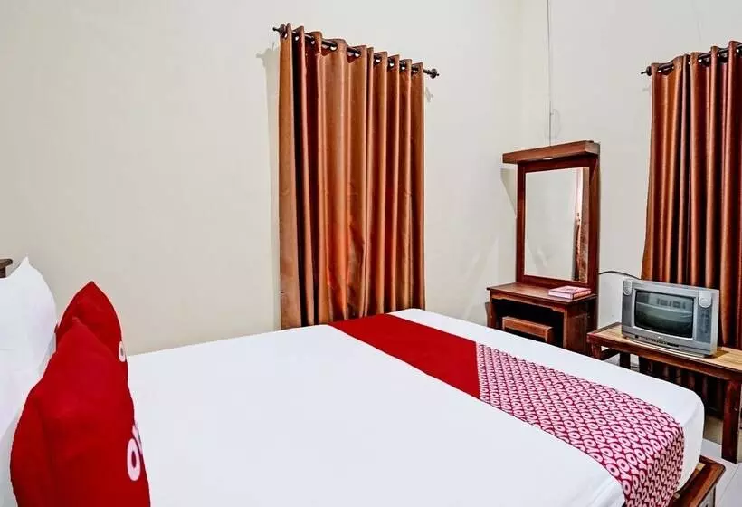 ホテル Garuda Homestay Syariah By Oyo