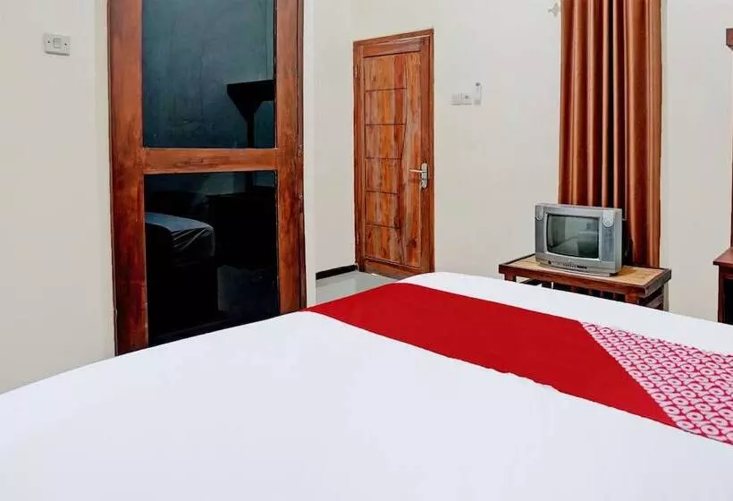 ホテル Garuda Homestay Syariah By Oyo