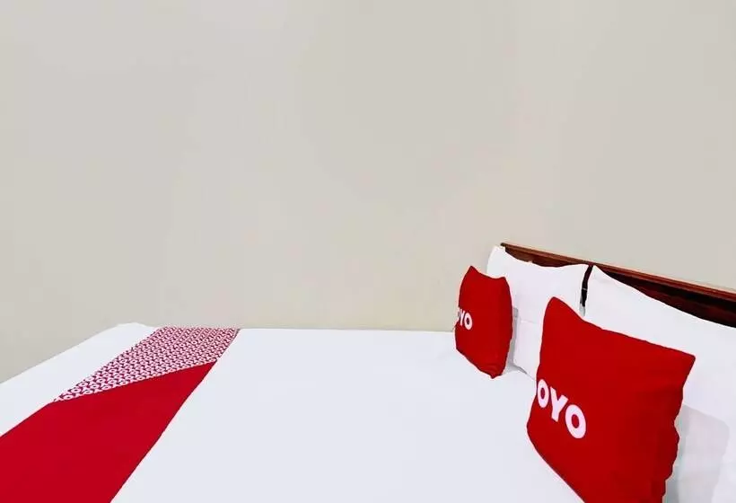 ホテル Garuda Homestay Syariah By Oyo