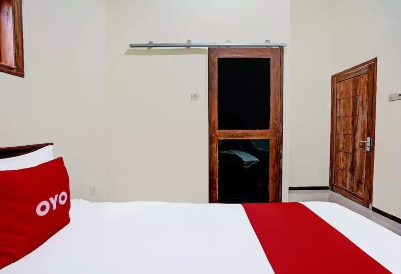 ホテル Garuda Homestay Syariah By Oyo