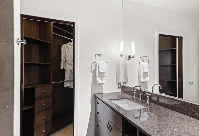 ホテル Independence Square 208, Stylish Luxury Suite With Full Kitchen & Living Area