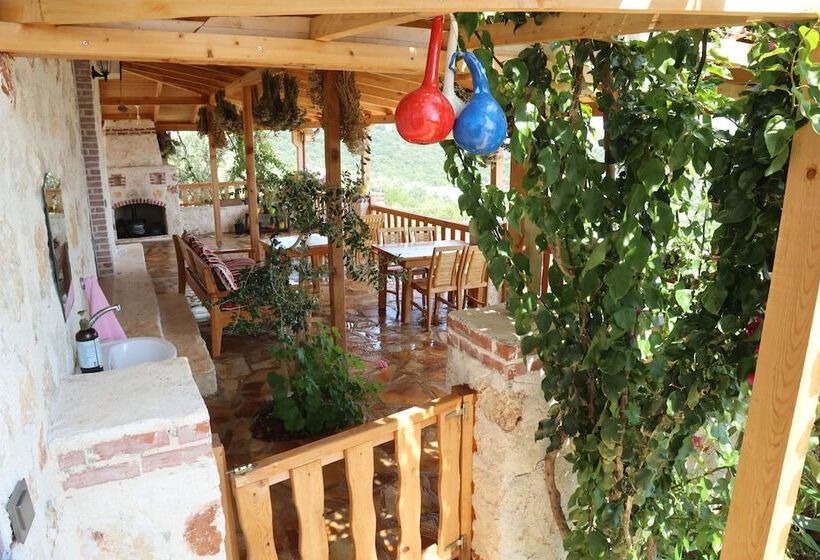 هتل Istlada Tas Ev Apart