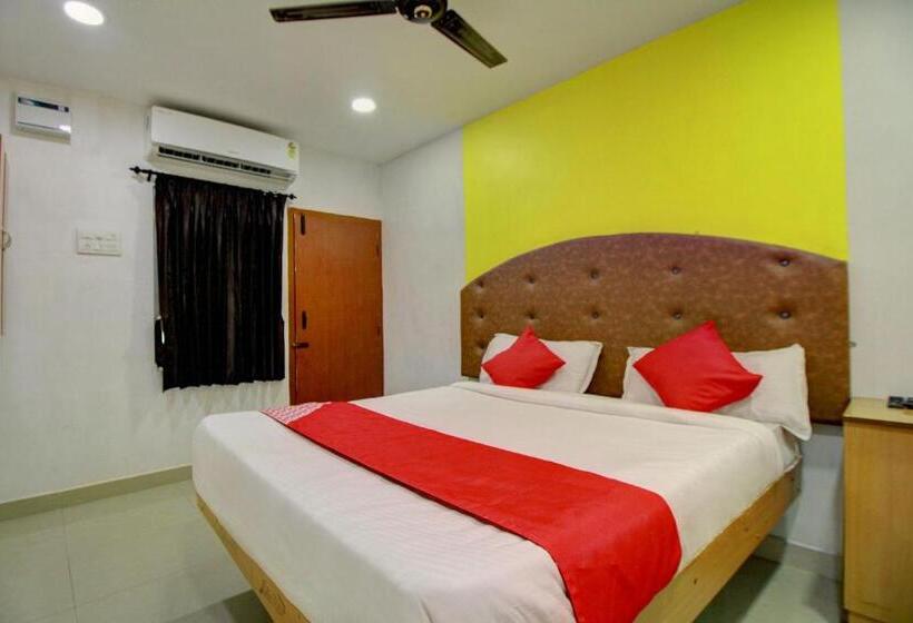 בית מלון כפרי Oyo Flagship Ananda Inn